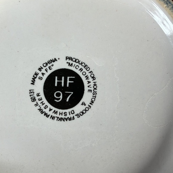 2 NEW MICROWAVE & DISHWASHER SAFE BLUE & WHITE MUGS - Picture 5 of 7